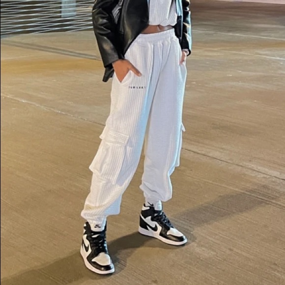 JUBILEE quilted cloud sweatpants - Picture 2 of 6